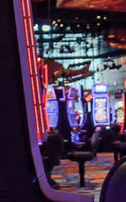 Giao diện slot online và live casino trên da888 mobile